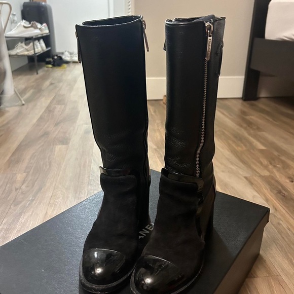Chanel Women's Black Boots - Picture 6 of 6